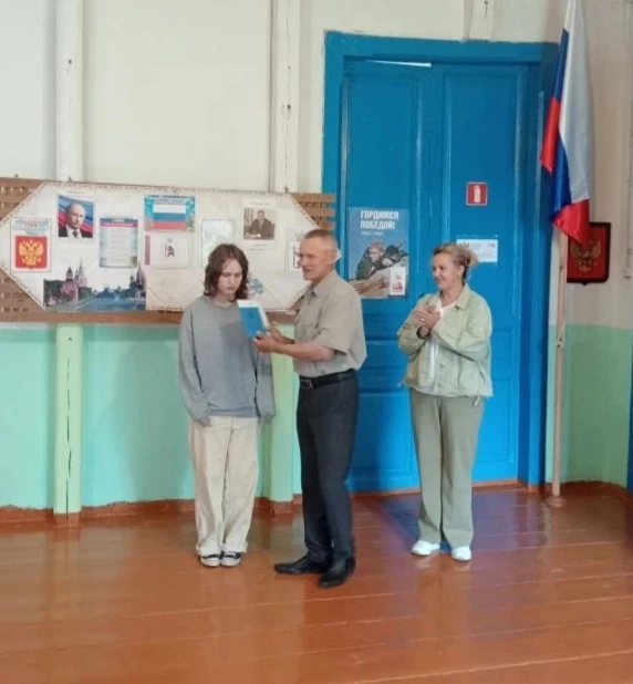 🌟В нашей школе прошло торжественное вручение аттестата нашей единственной выпускнице 1...