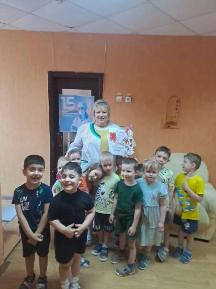В день медицинского работника в рамках проекта "Встреча с профессией" в группе "Звёздочка" прошёл те