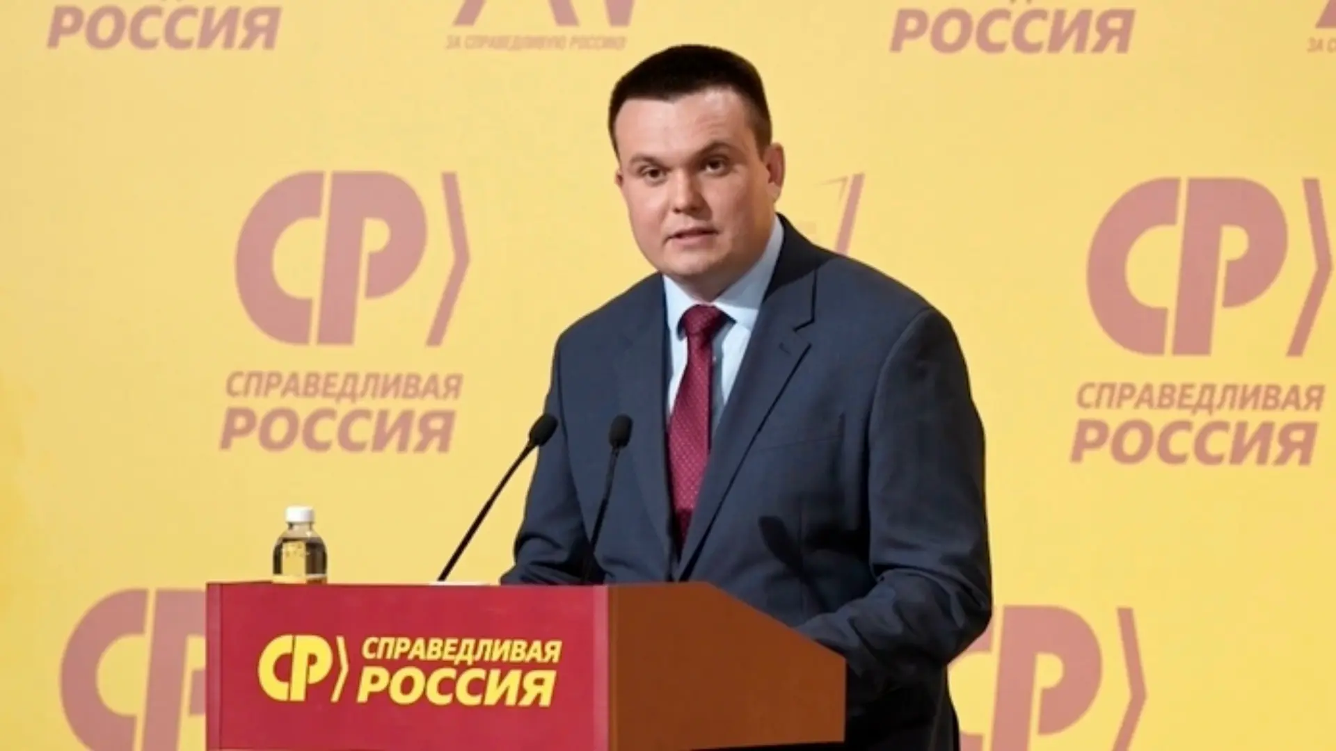 ⚡️Официально: Ройне Изюмов выдвинут кандидатом в депутаты Государственной Думы от Карелии

Выдвижени