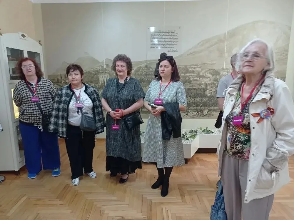 ✨  «Серебряные» туристы побывали в музее Лермонтова ✨

В рамках программы социального туризма специа