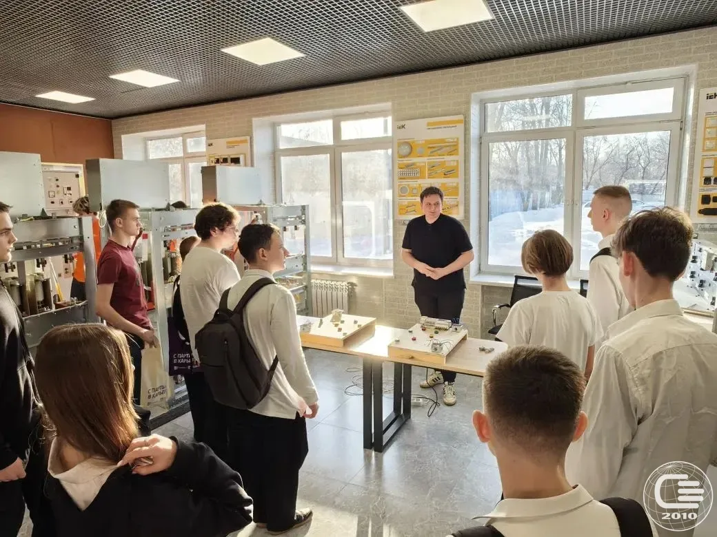 📡 День открытых дверей в колледже связи № 54: профориентация в действии!  🔧 16 марта наши девятиклас