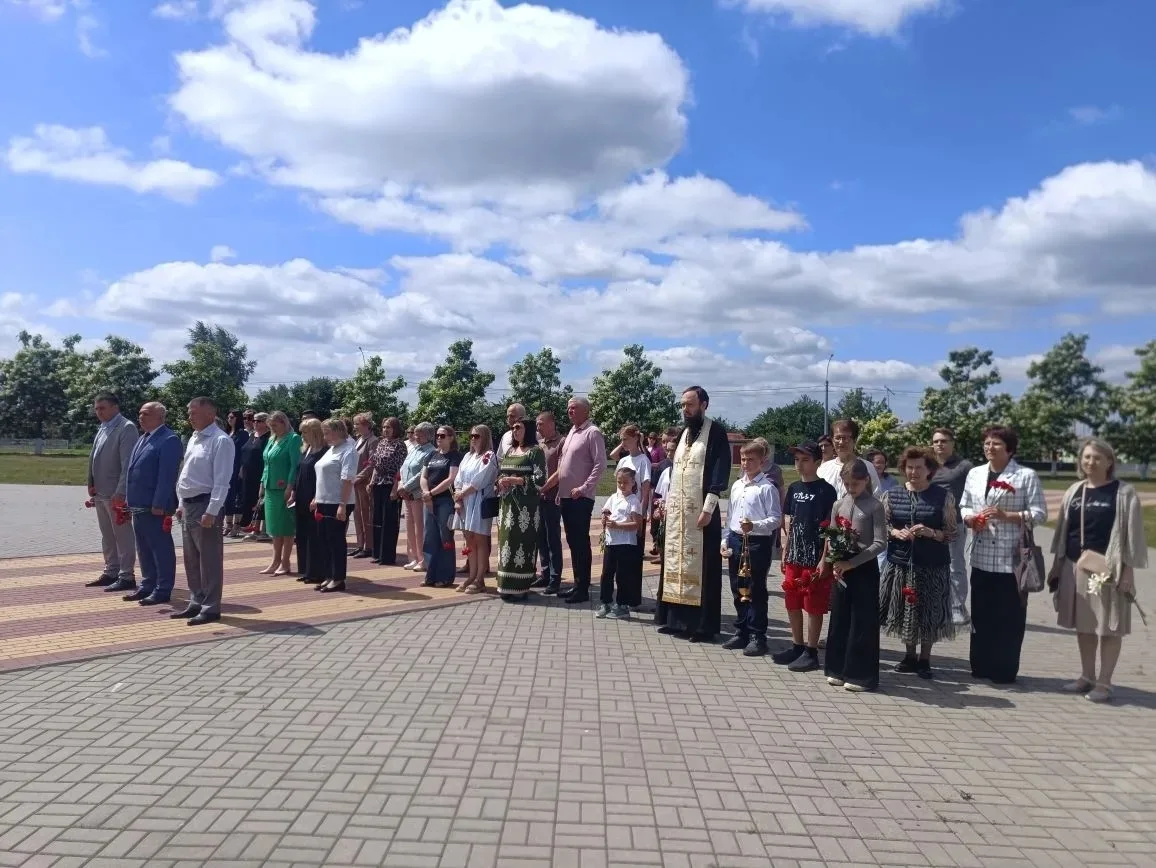 22 июня у мемориала воинам, погибшим в годы Великой Отечественной войны, прошел торжественный митинг