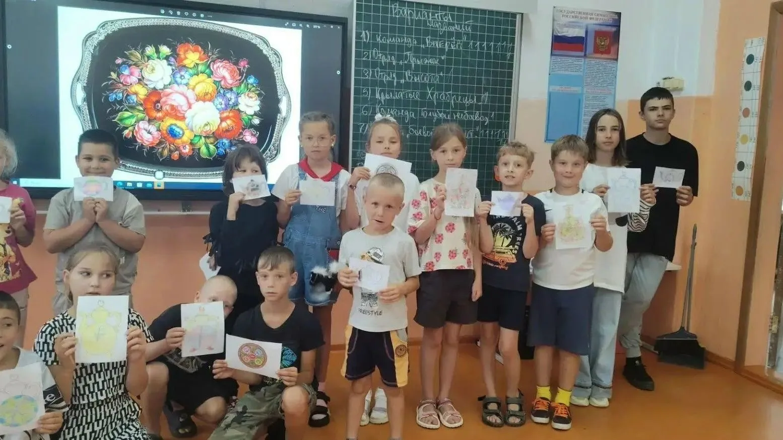 В школьном лагере МБОУ "ЦО" Импульс" прошла беседа и мастер-класс по русским народным узорам. На мас