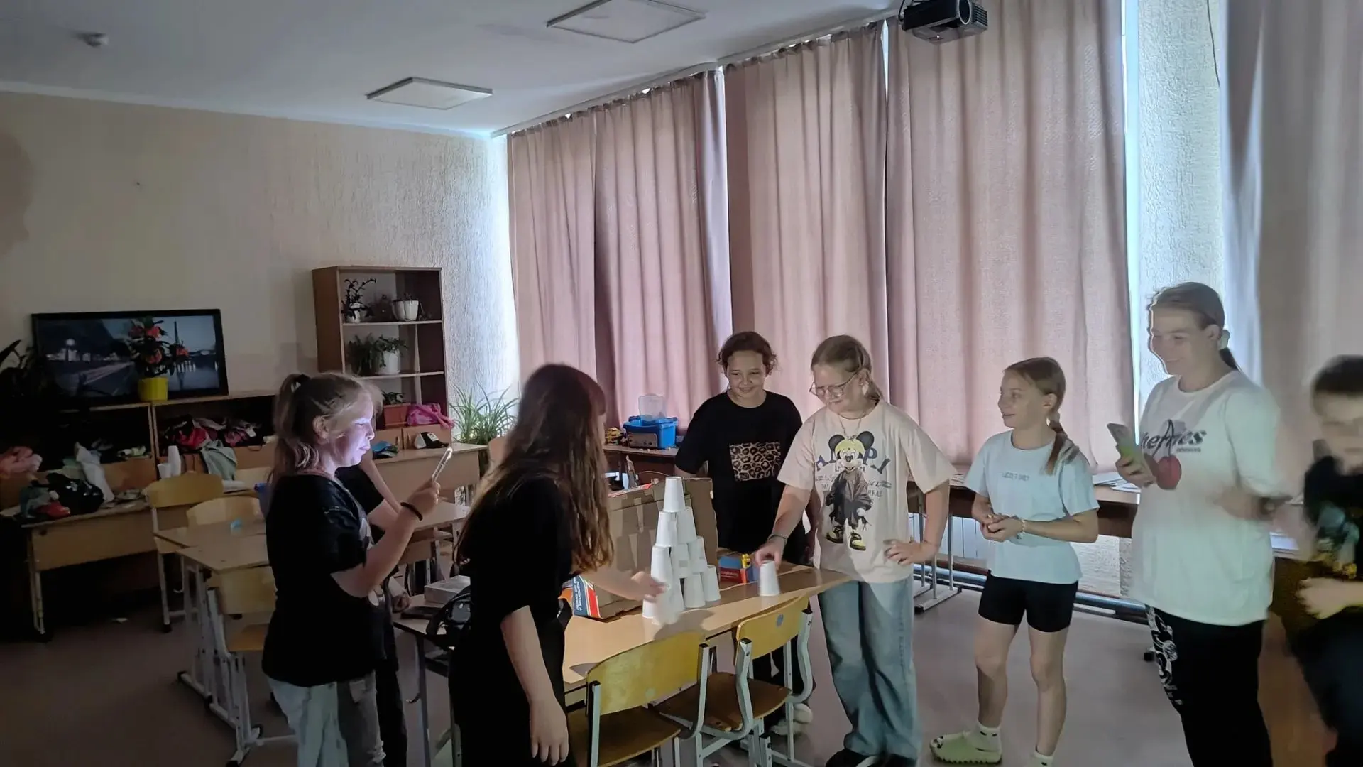 ⏱ Как успеть всё за один день? Приходите к нам на летнюю площадку!

С утра — зарядка и вкусный завтр