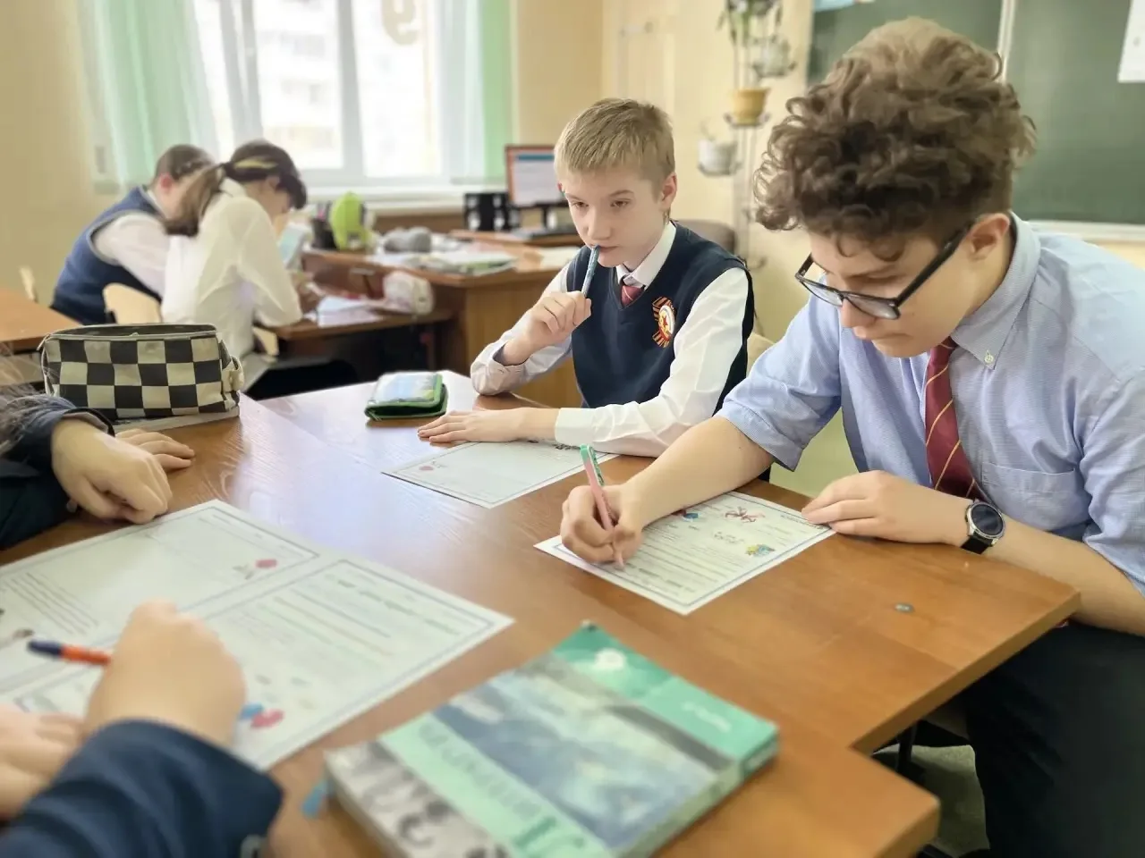 💥ПРАЗДНИК ВЕСНЫ И ТРУДА💥    💫 1 мая - это не просто праздник весны, но и день международной солидарн