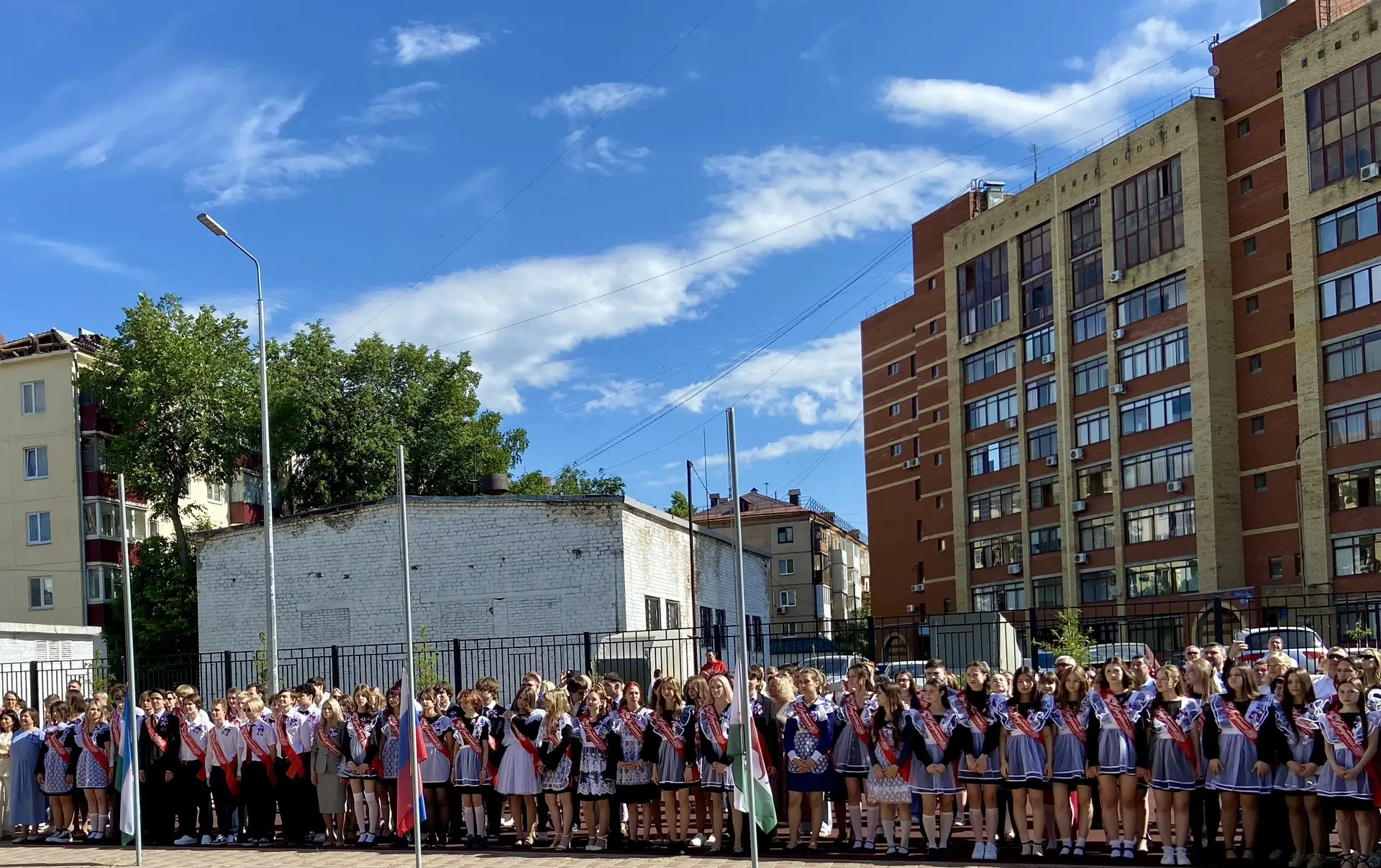 🔔 Сегодня в нашей гимназии №115 случился тот самый момент, который одновременно наполняет сердце гор