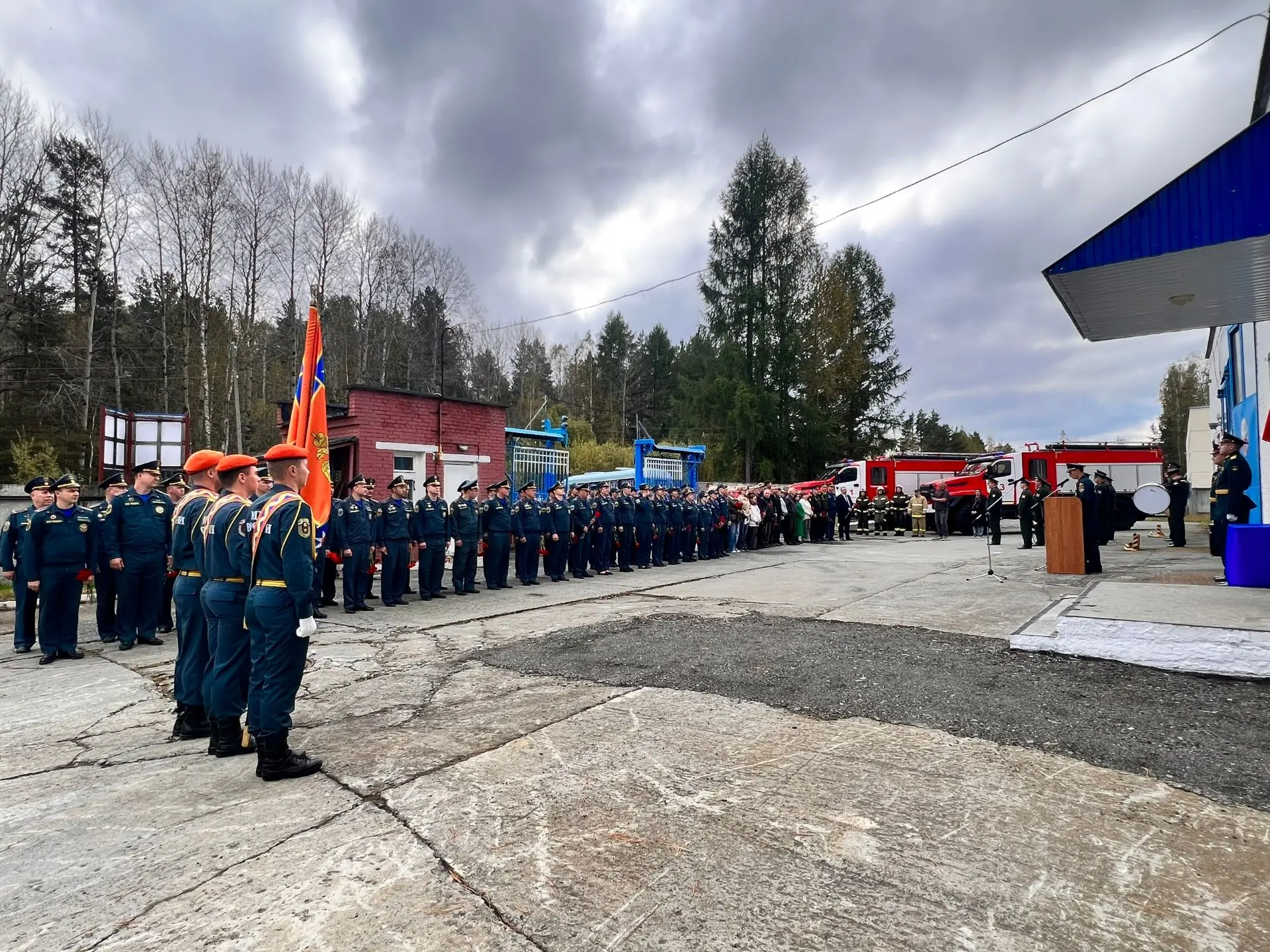 🕯Сегодня в Лесном открыли мемориальную доску памяти Сергея Леонидовича Качалкова, сотр...