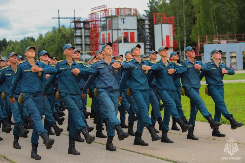 🏁 Первокурсники КИФ завершают курс молодого бойца