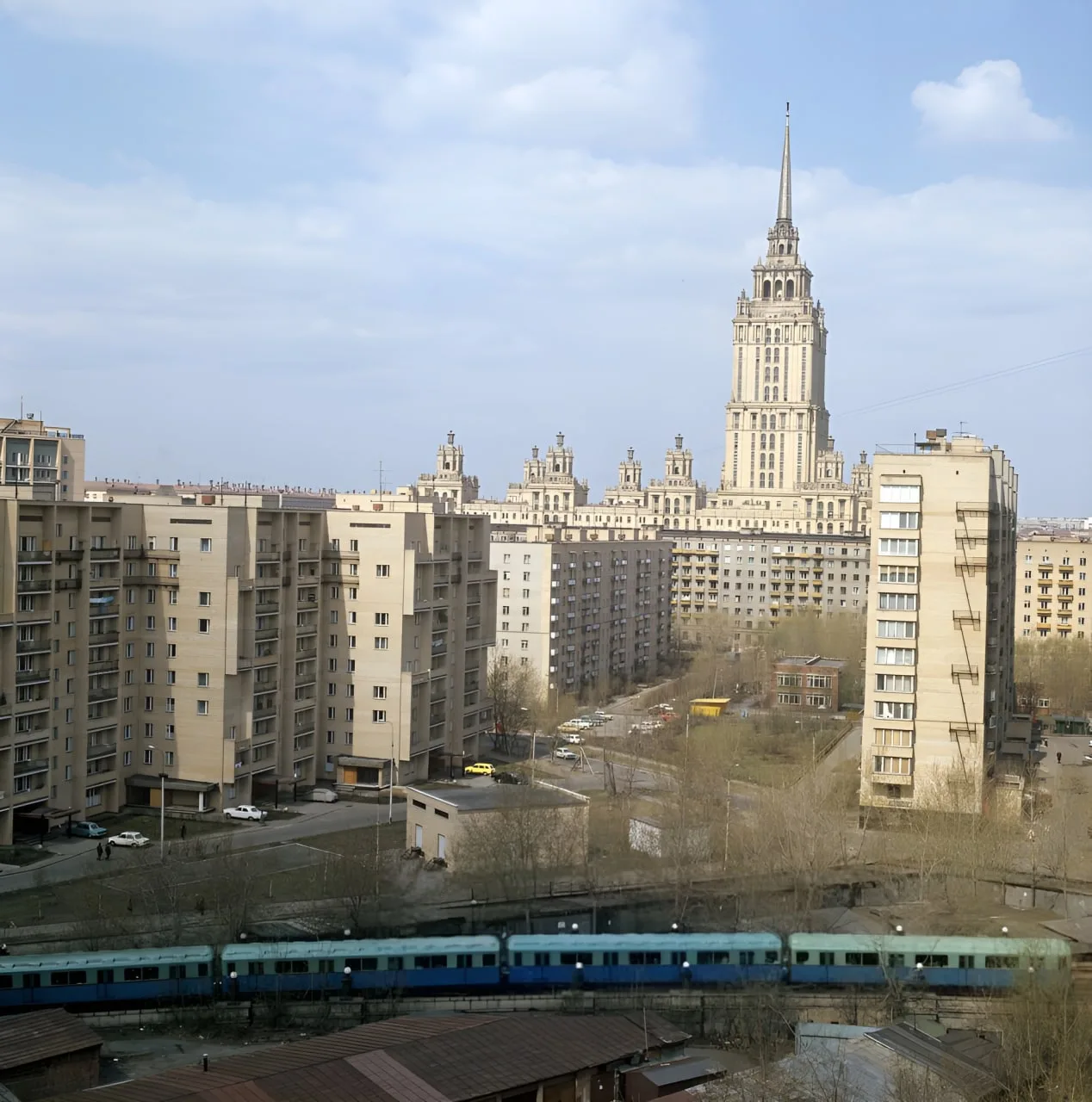 Квартира с видом на гостиницу «Украина» в Москве, 1976