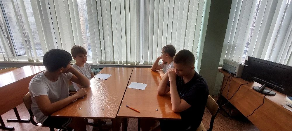 "Космическое путешествие на Луну"  7 апреля обучающиеся 5‑х и 6‑х классов совершили захватывающее  п