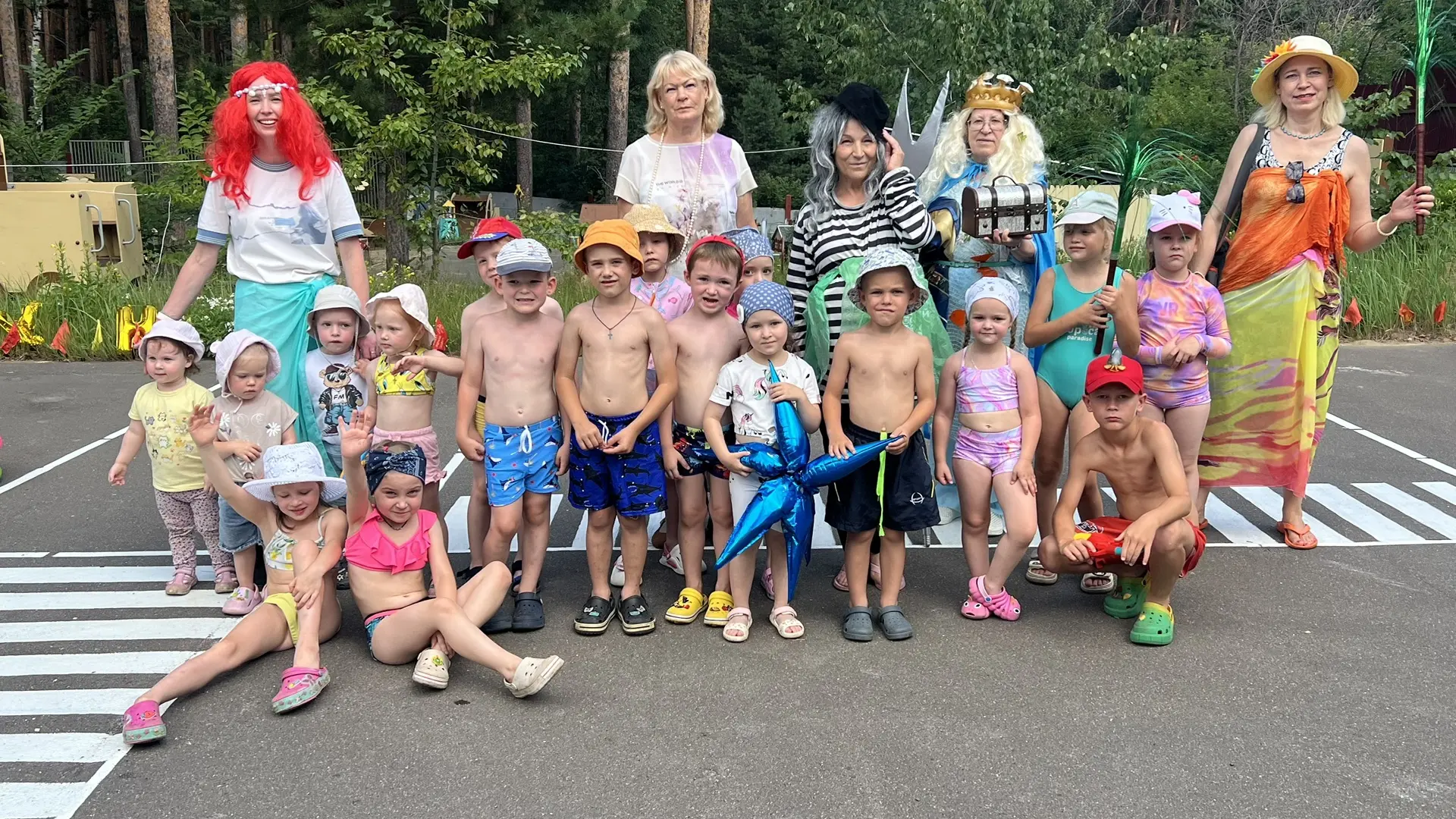 🌊 В гостях у Нептуна: Яркий праздник в нашем детском саду! 🥳

В нашем детском саду царила атмосфер