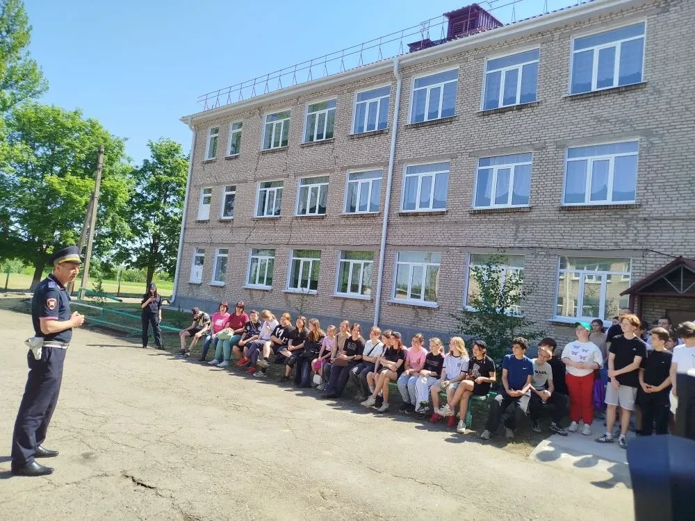 В последние дни учебного года, когда в воздухе уже витает атмосфера долгожданных канику...