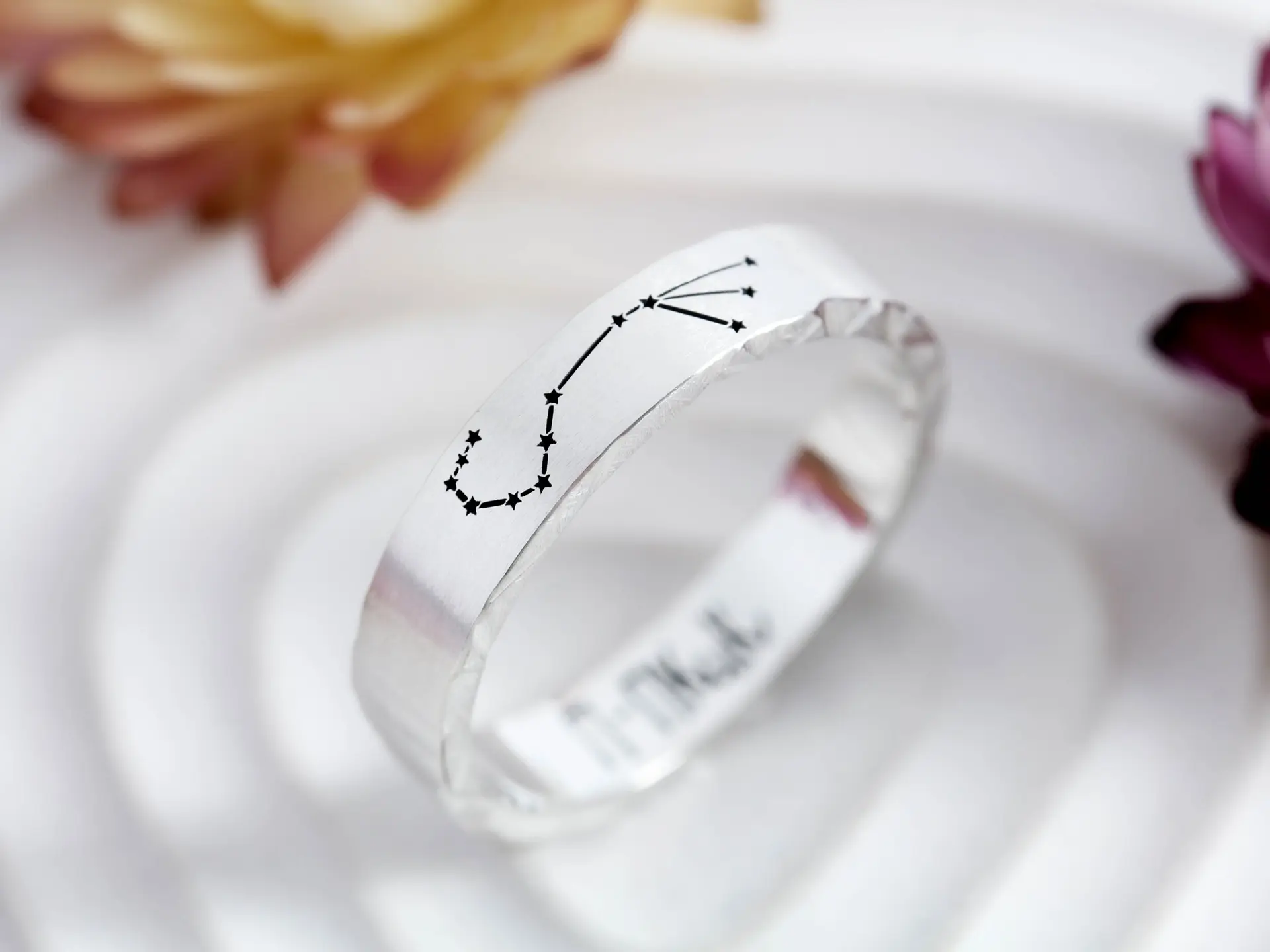 Астрологи объявили неделю инвестиций в колечки💍
__________________

По всем вопросам и заказам пиши