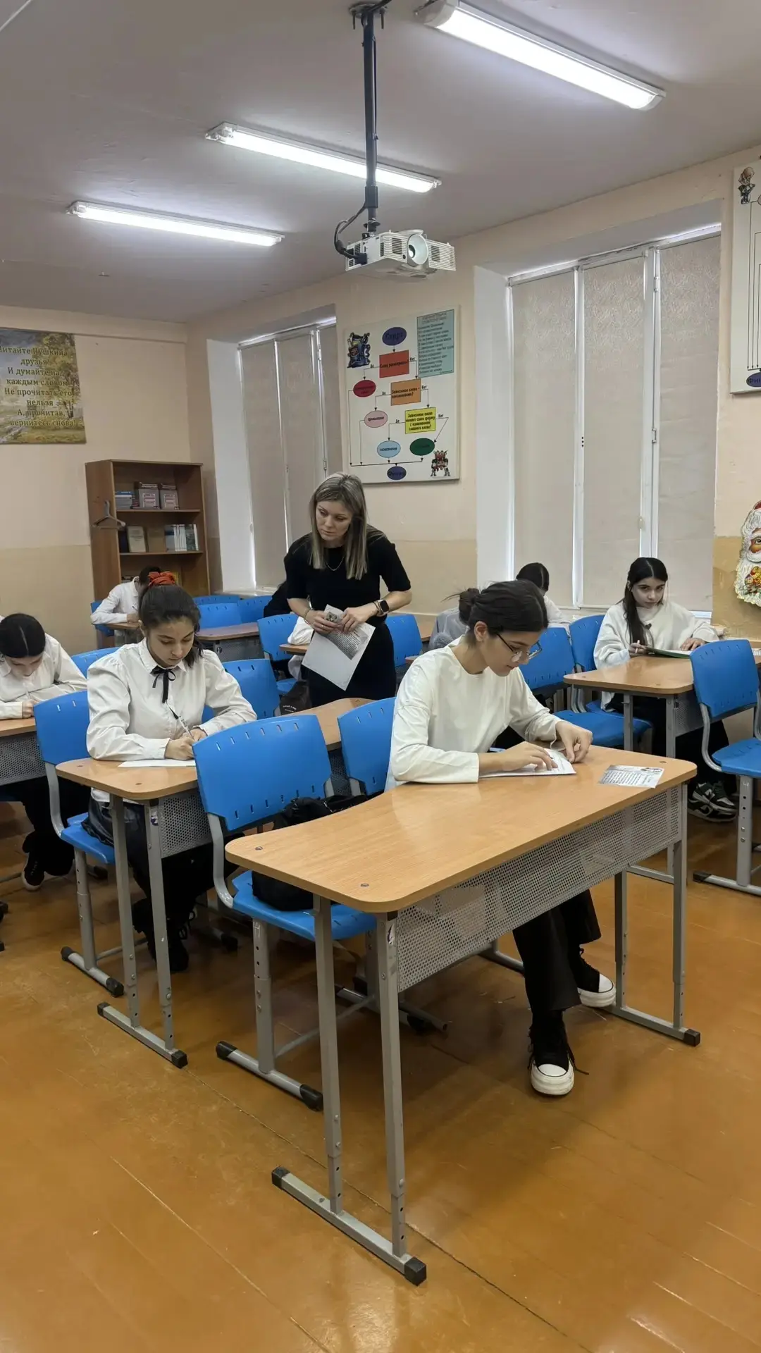 В рамках Недели русского языка и литературы состоялся традиционный конкурс каллиграфии «Пишу красиво