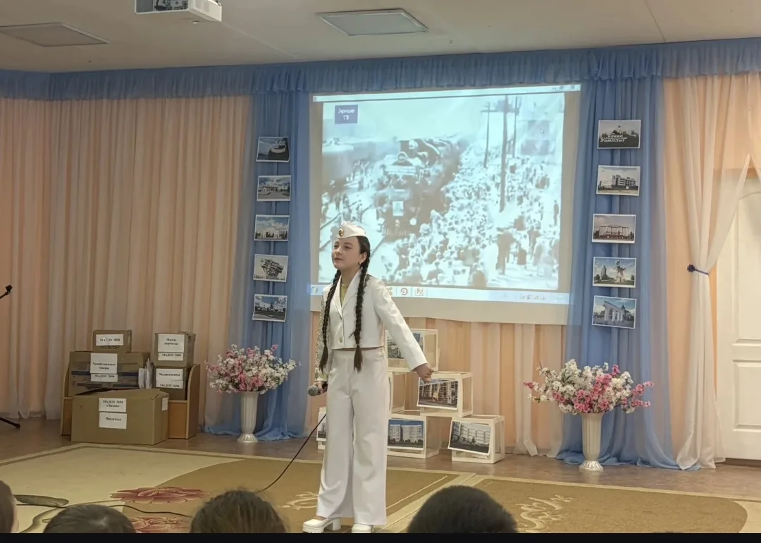 Сегодня учащиеся 4 Б и 5 Б класса совместно с детьми детского сада, приняли участие в военно-патриот