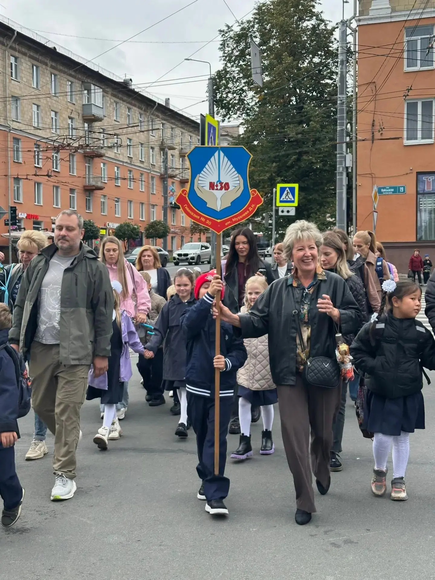 🍁 Большой праздник: наши первоклассники на главной площади Петрозаводска!