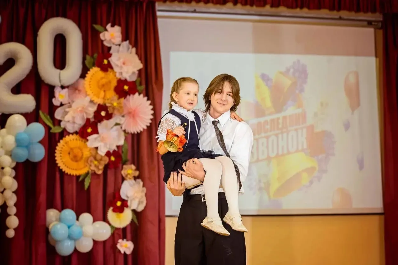 📍Неделю назад состоялся праздник «Последний звонок» для учеников 11-ых классов, и уже ...