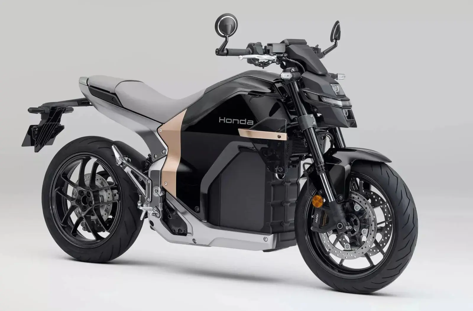 Honda представила свой первый серийный электромотоцикл WN7