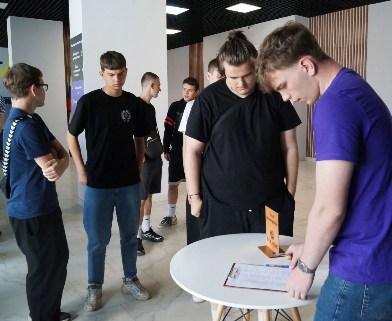В Гелиосе жарко отгремел спортивно-развлекательный кибер-турнир «Экранный Гол», приуроч...