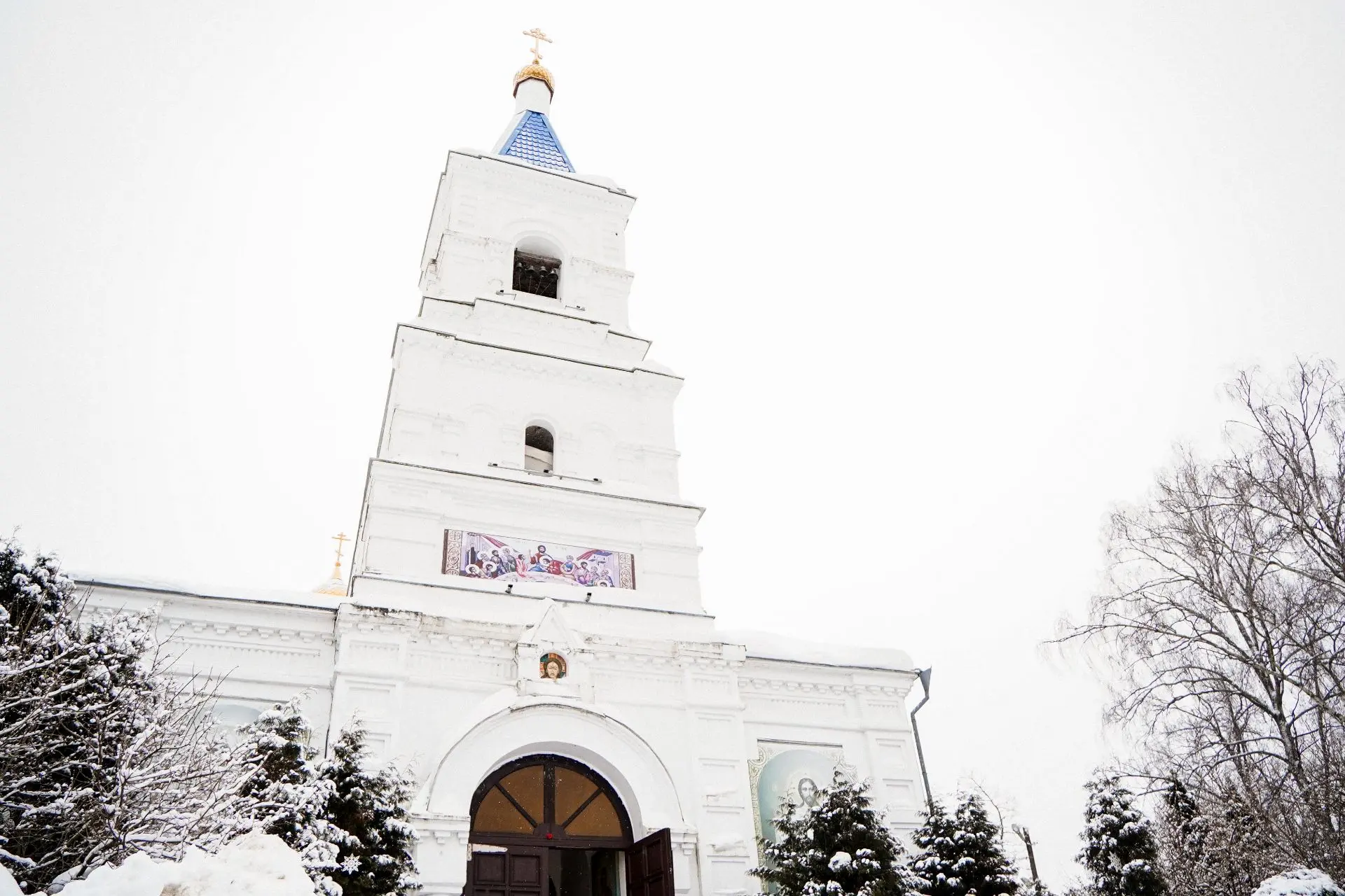 Сегодня в Преображенском храме села Андреевские Выселки службу возглавил епископ Балашихинский и Оре