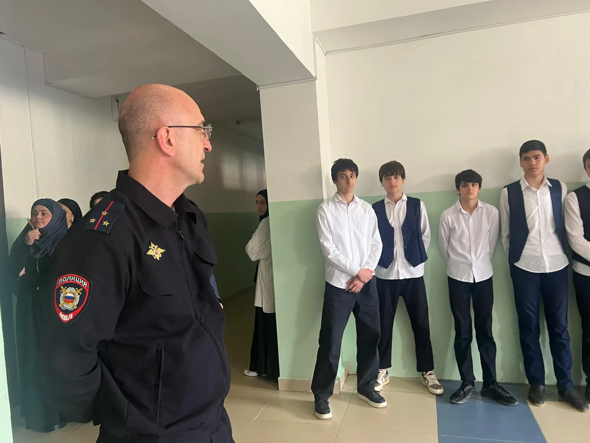 📢 В МБОУ СОШ №58 прошел классный час, посвященный профилактике деструктивного поведения среди несове