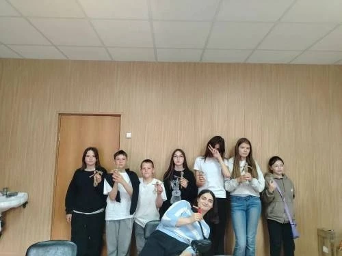 Мастер-класс «Семейные обереги» собрал в просторной светлой мастерской десять человек. ...