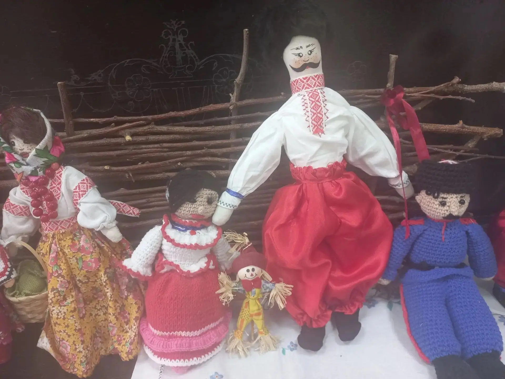 Выставка декоративно‑прикладного искусства и традиционных народных промыслов «Народная ...