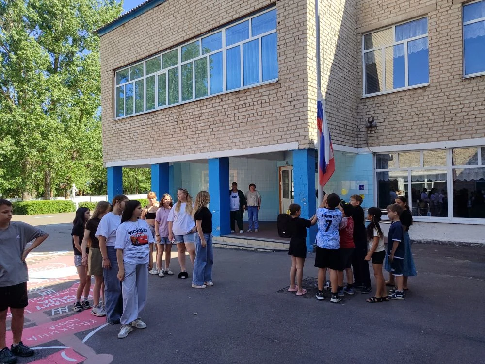 ⚡День восьмой: «Остров туризма». Наш маленький поход к границе!

4 июня в лагере «Острова детства» б