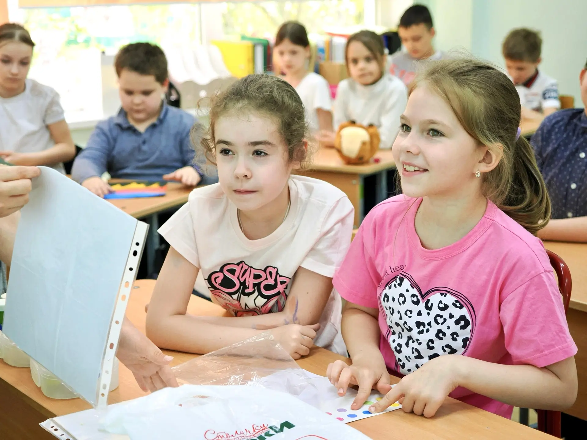 ☝️Продолжение предыдущего поста    🤩 Ловите атмосферу с выставки групповых проектов из корпуса на #К