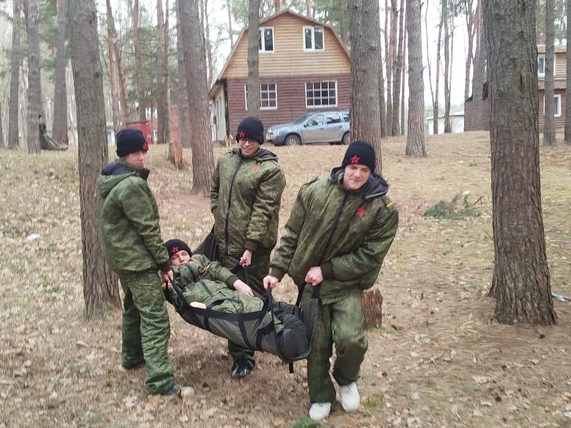 Третий день учебных сборов    Курсанты уже полностью адаптировались к распорядку дня. Занятия идут с