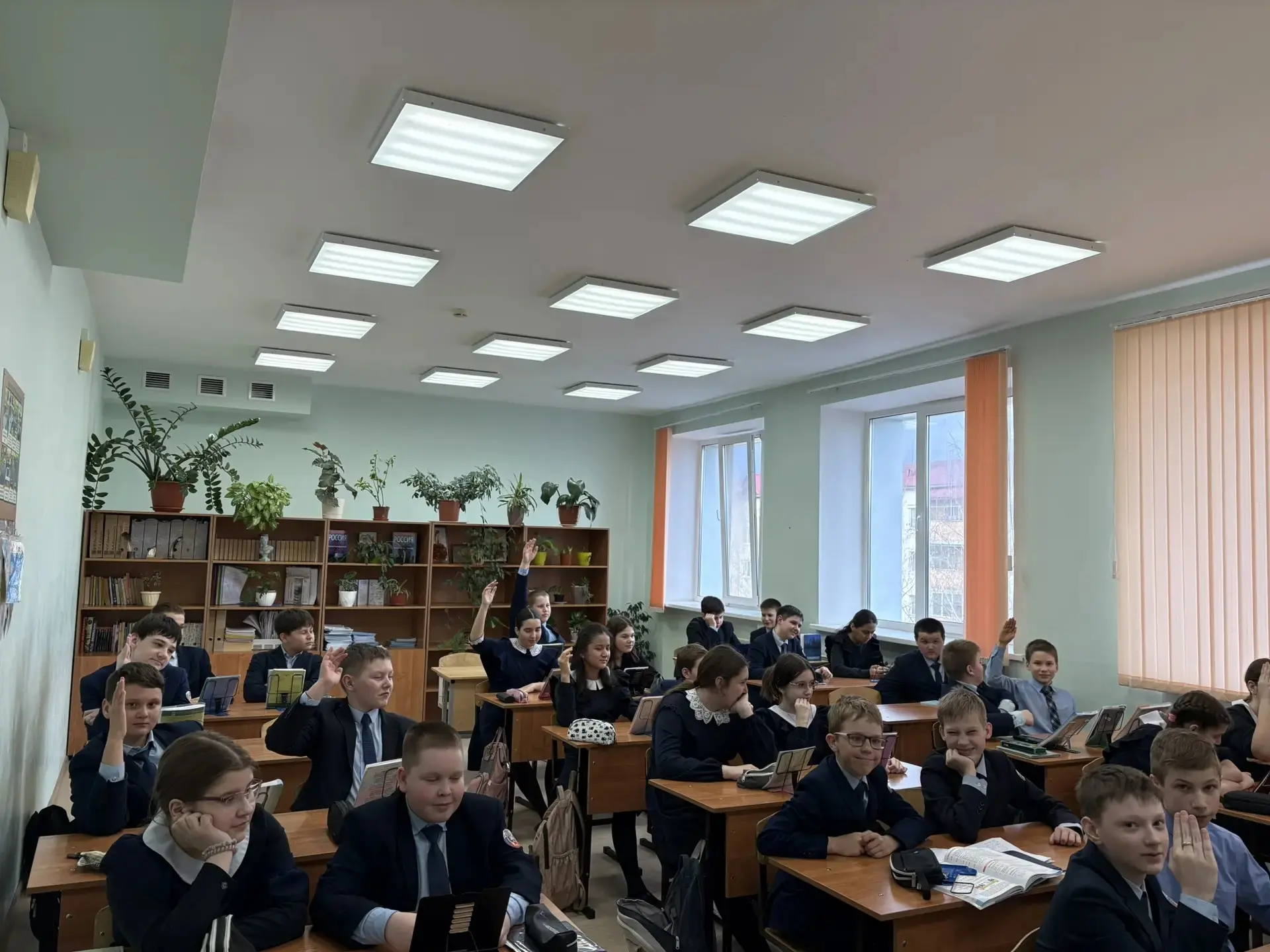 🚀 Вчера состоялся космический марафон знаний! 🚀  В преддверии Дня космонавтики мы провели увлекатель