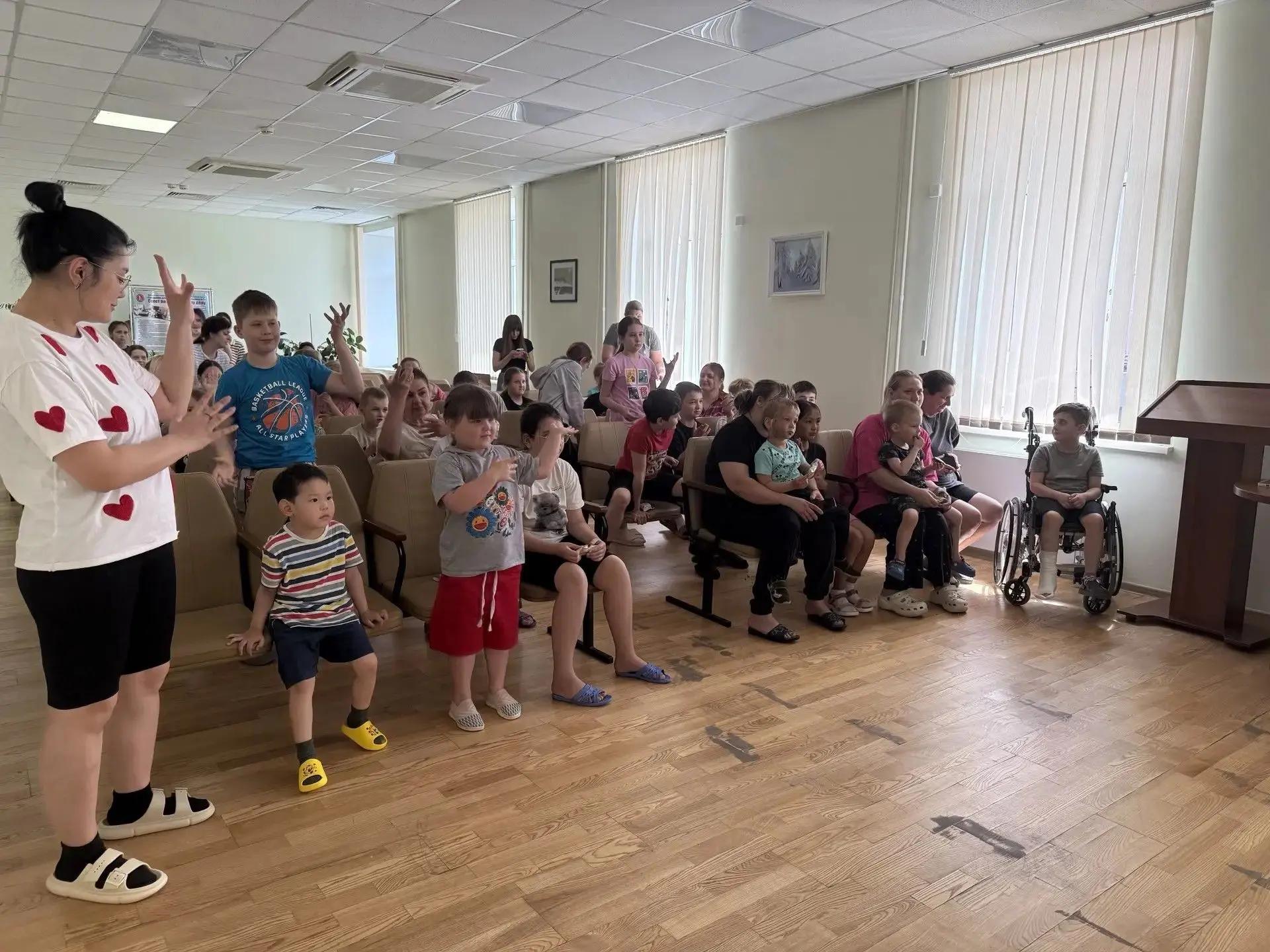 🎉С Международным днём защиты детей пациентов нашей больницы пришли поздравить наши добрые друзья – 