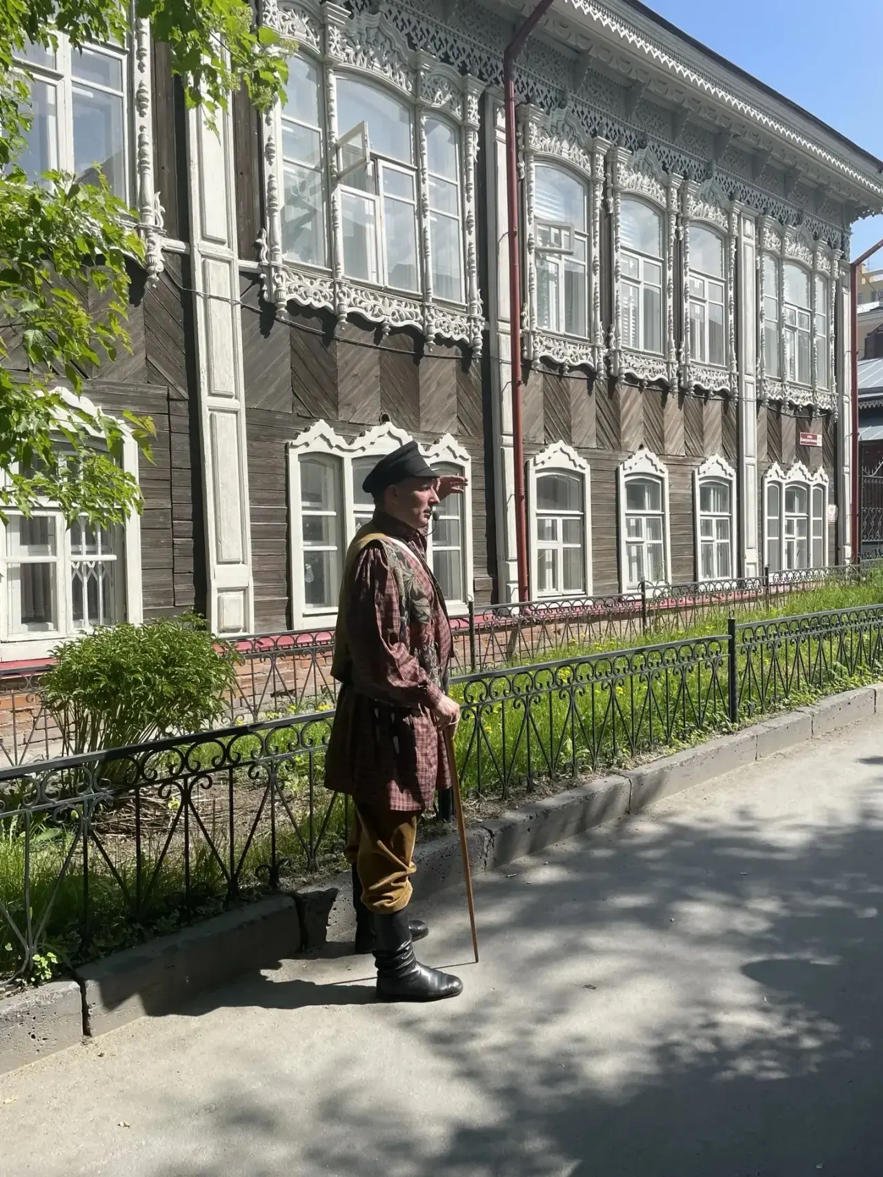 Студенты НКЛПиС отправились в путешествие по историческому центру Новосибирска

Студенты групп 1Т-11