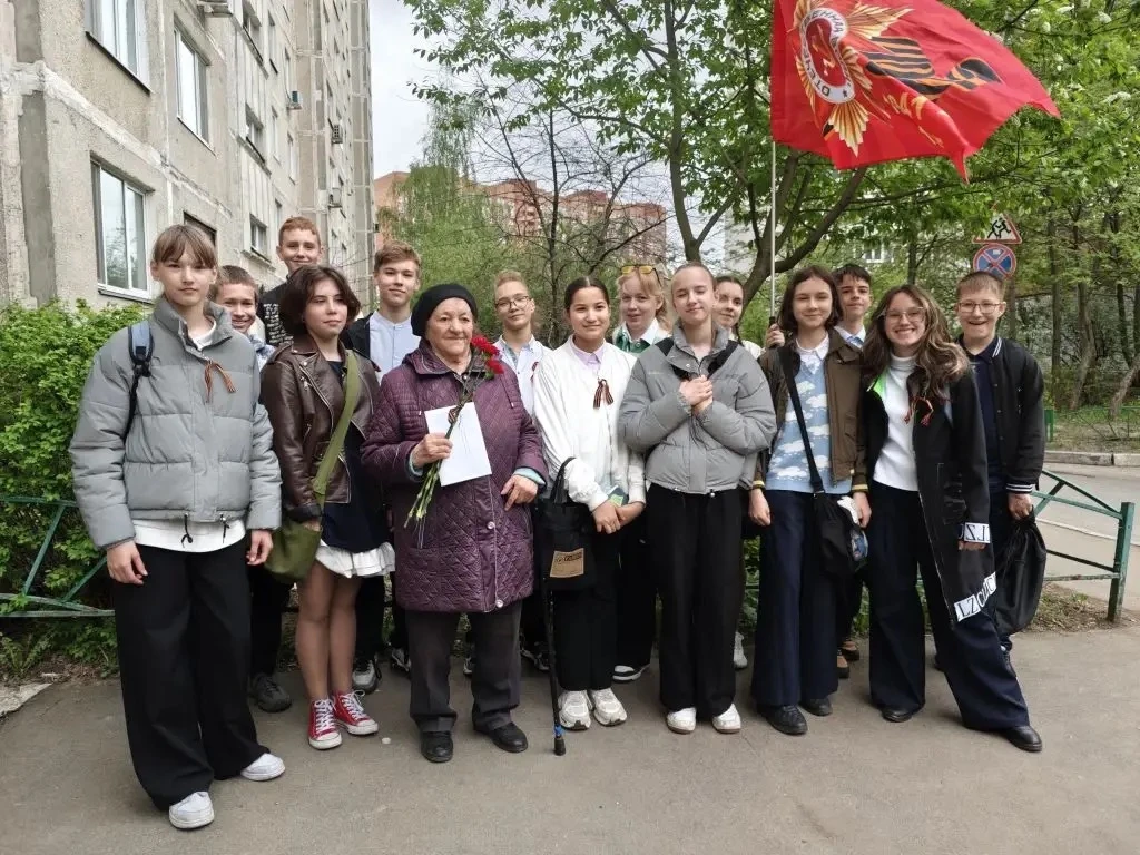 🌷 Ученики МБОУ «Школа №27» г.о. Балашиха поздравили с 81-й годовщиной Великой Победы тех, кто ковал 