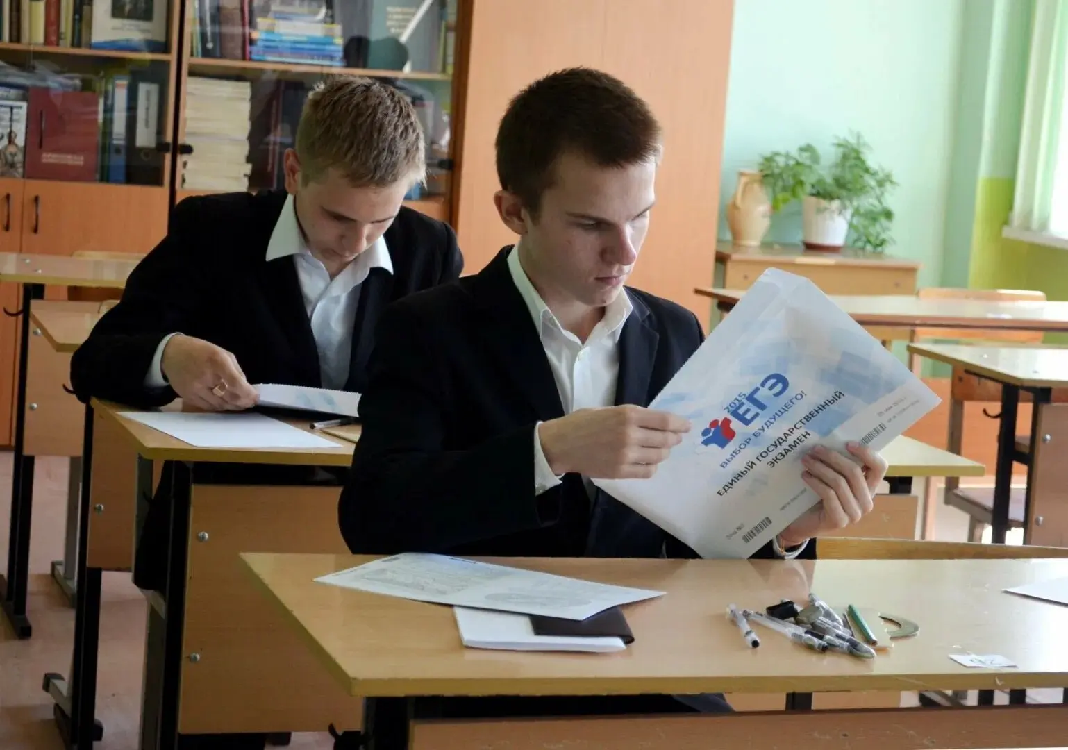 🎓 В ЕГЭ-2027 добавят по одному заданию в историю и профильную математику.