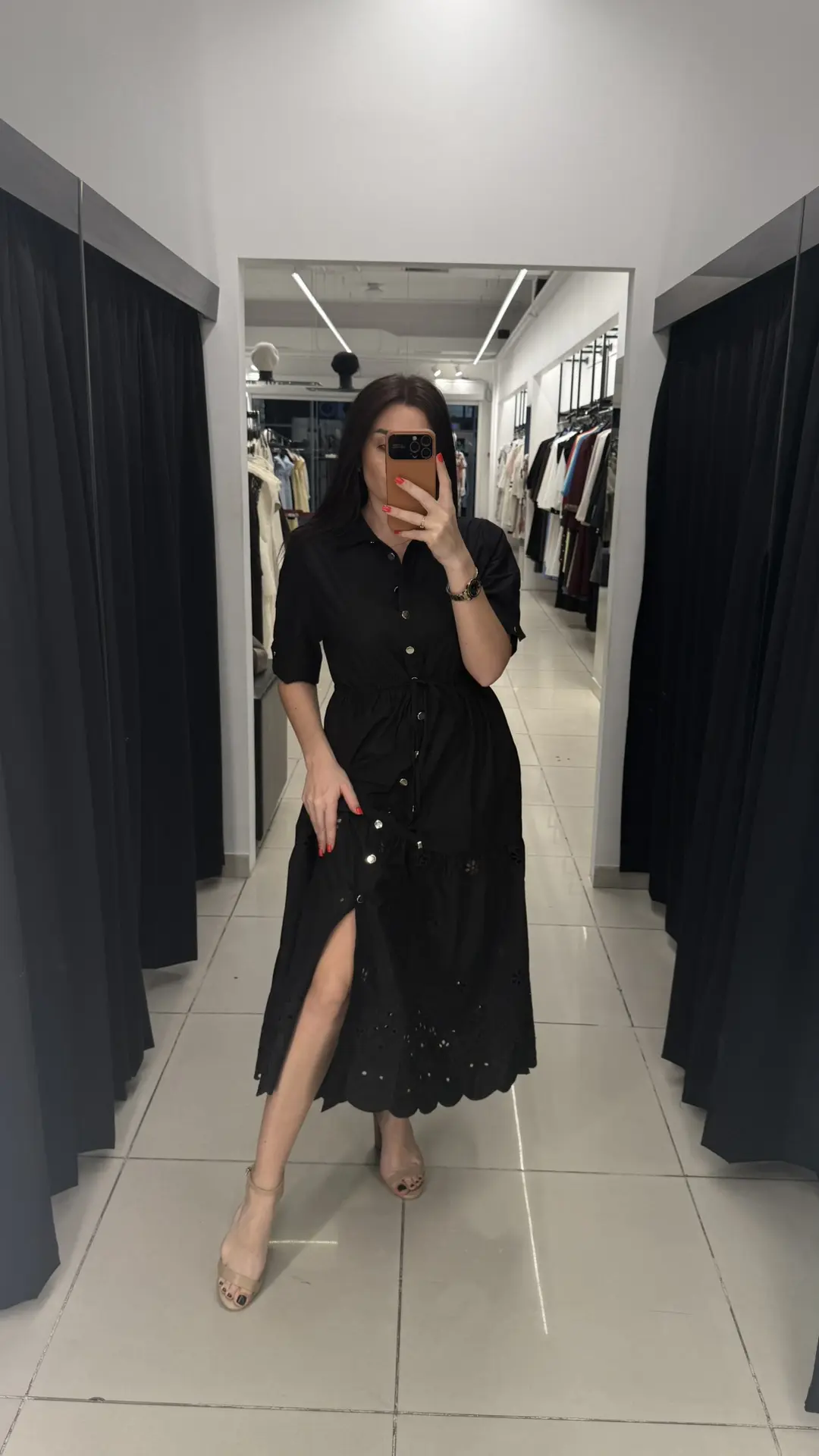 ✨ То самое черное платье, которое не нуждается в лишних словах…
