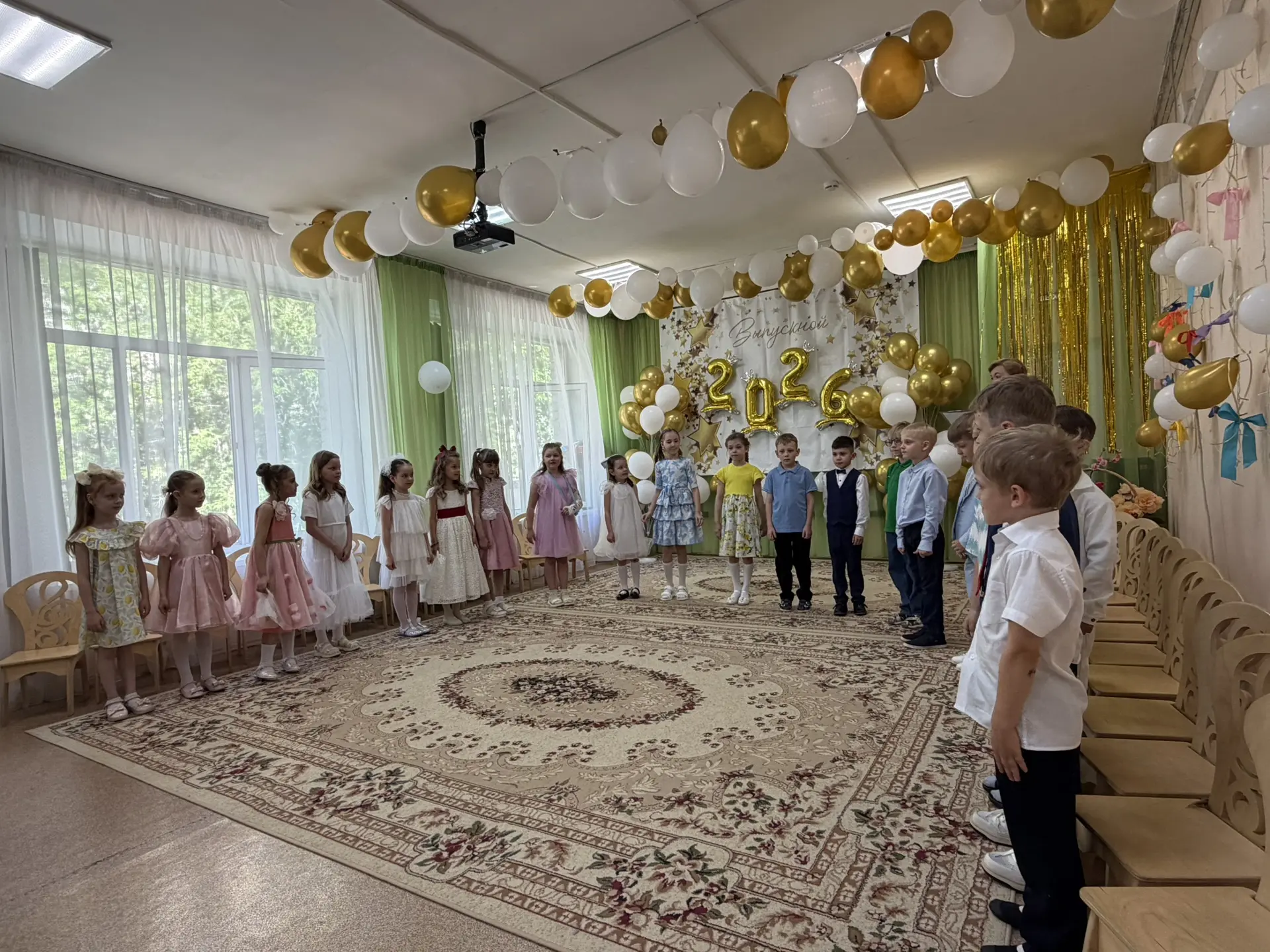 27  мая в нашем детском саду прошёл Выпускной праздник в подготовительной группе «Солнышки»🌞
Этот д