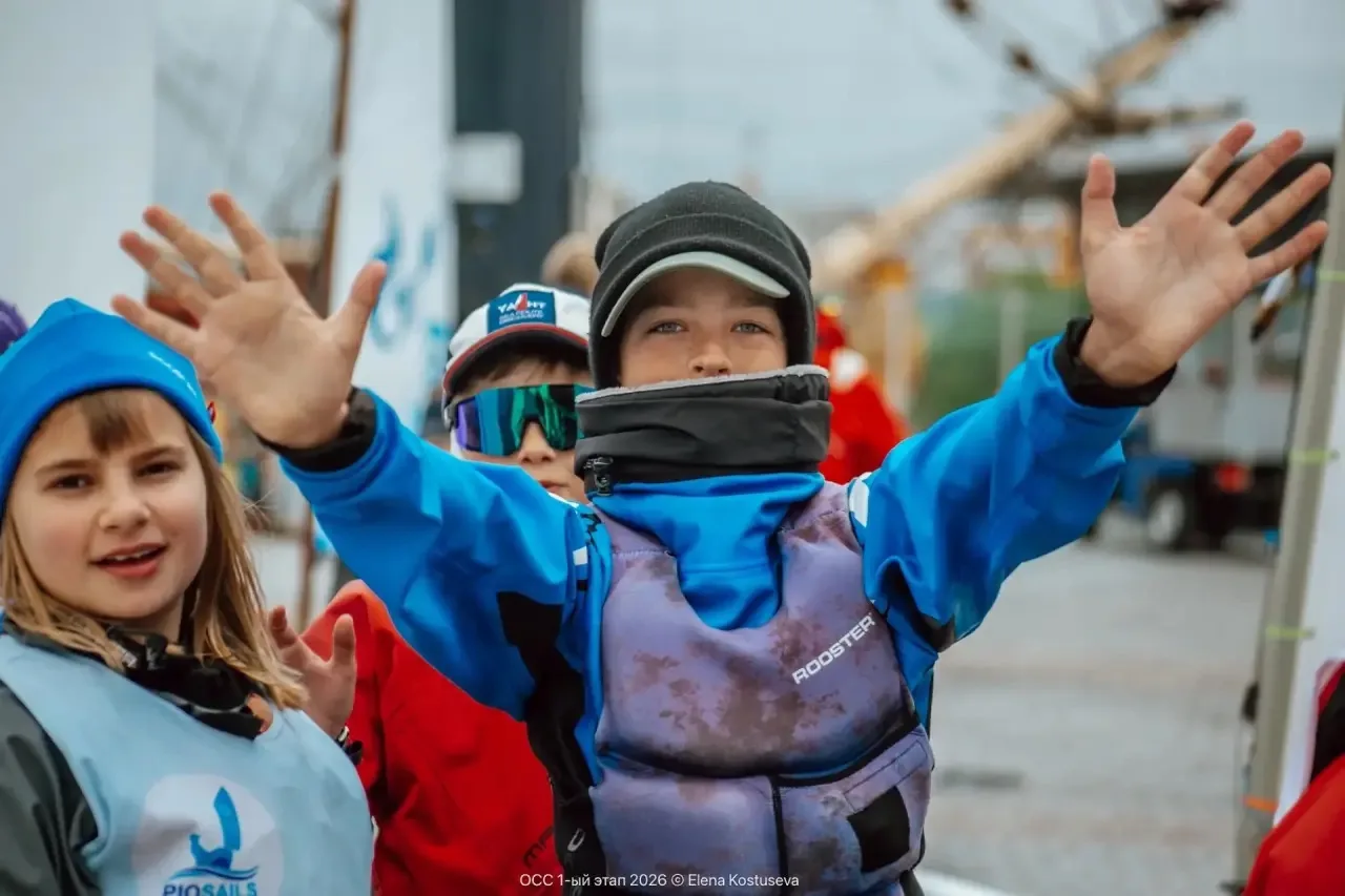 3️⃣ вопроса спортсмену❓⛵️ 
 
⭐️ Данил Лученазаров - спортсмен класса «Оптимист», имеет 1 спортивный 