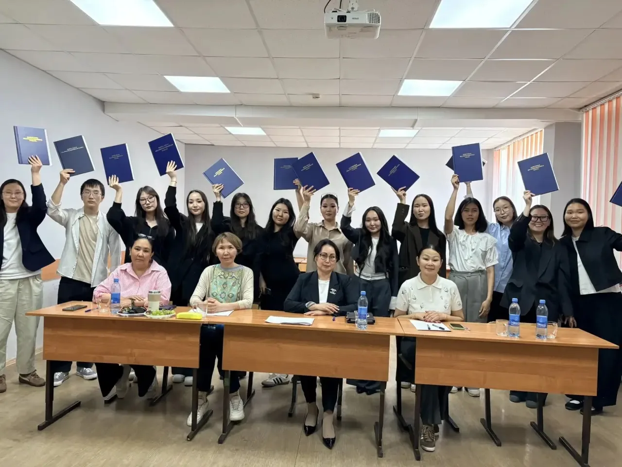 Финал важного пути - в ЯФЭК завершились защиты выпускных квалификационных работ
Якутск, 19 июня 2026