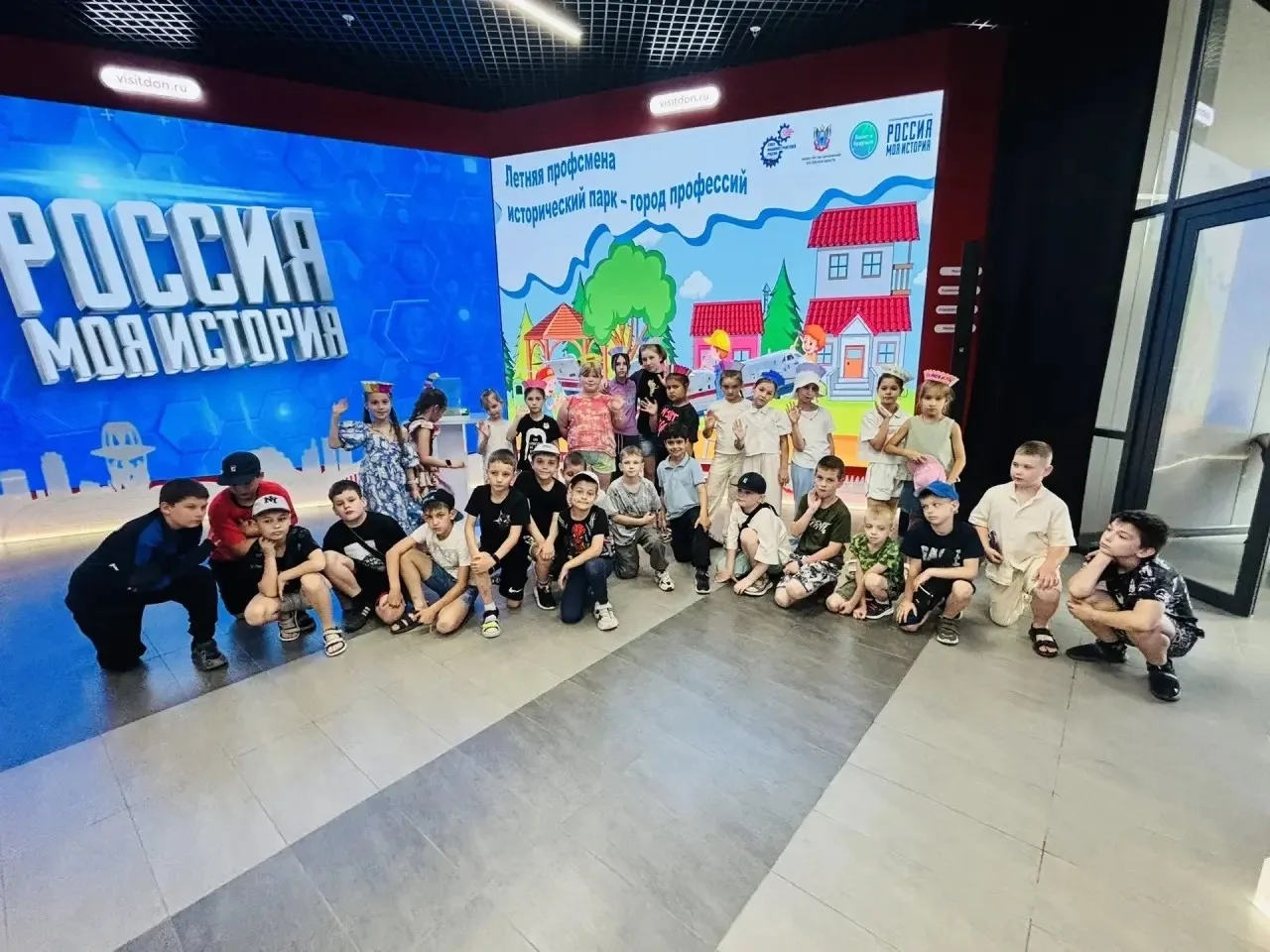 ✨ 7‑й день в школьном лагере «Светлячок»: путешествие в историю! ✨

Сегодняшний день в лагере «Светл
