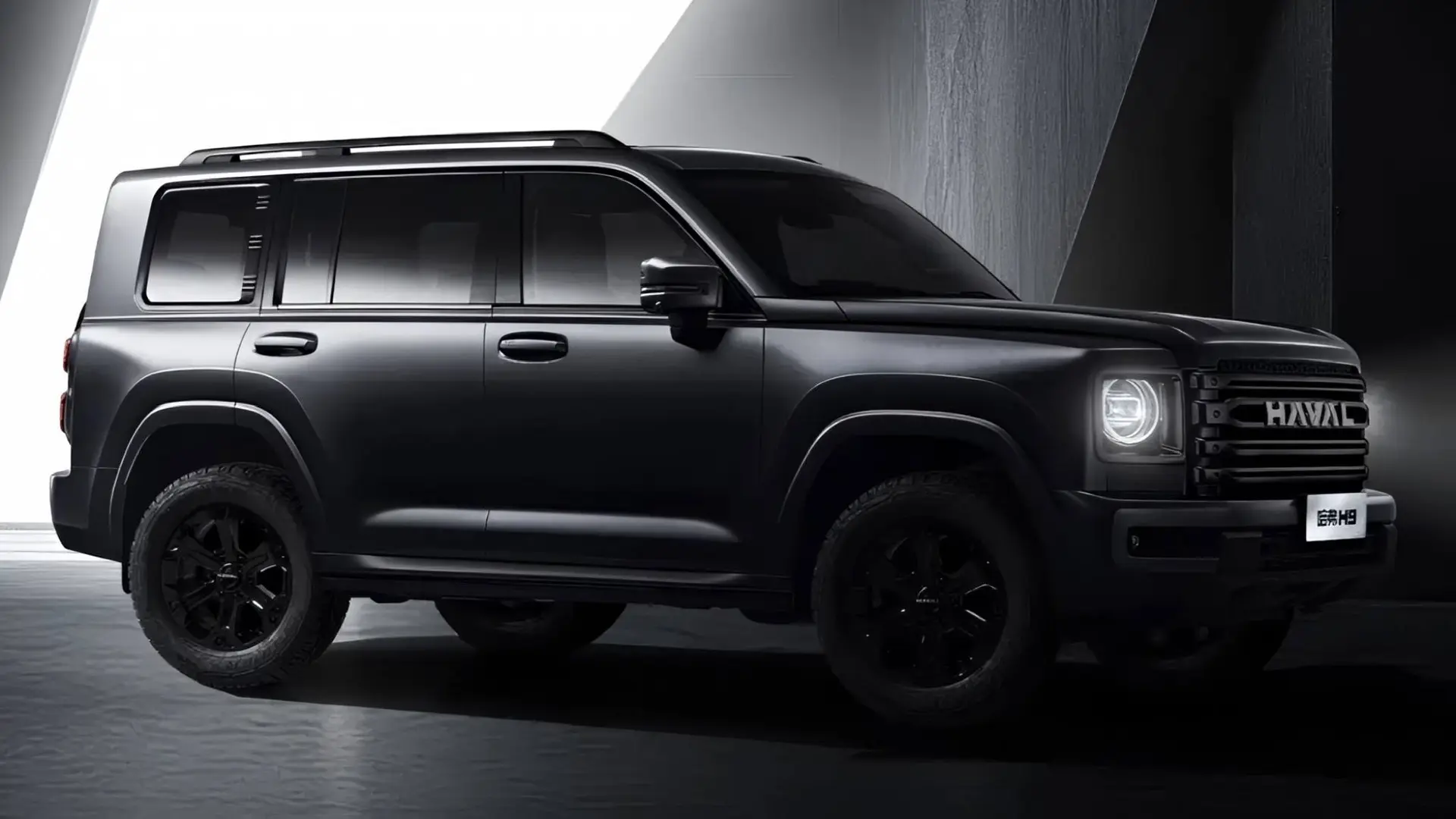 На рынке Китая готовятся к старту продаж новой версии внедорожника Haval H9 Black Samurai

Модель по