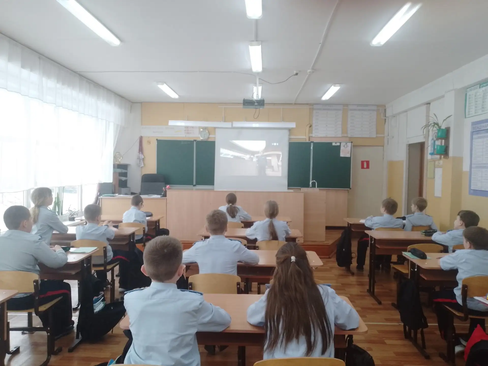 🚫 В нашей школе прошёл месячник «Нет конфликта»!