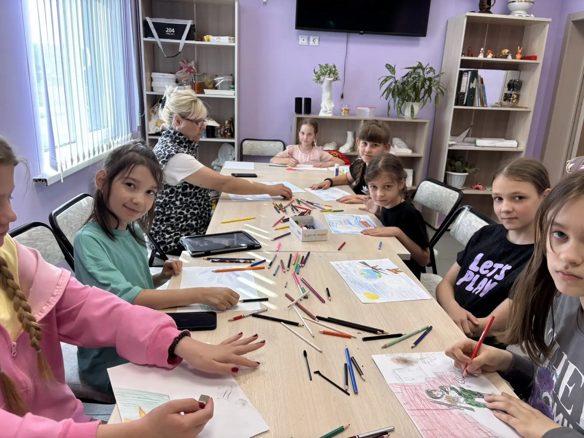 24 июня в Барашевском сельском доме культуры прошёл конкурс рисунков «Мир без войны». В...