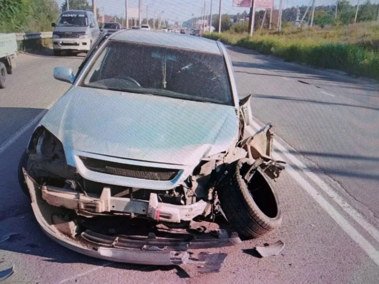 😳 Пьяная девушка на Toyota снесла ограждение и попала в больницу в Чите
