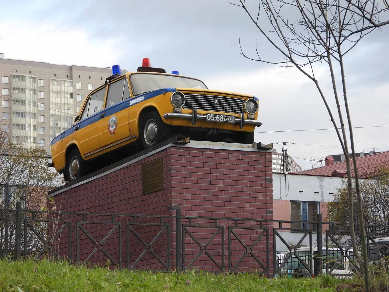 В Мурманске женщина добилась компенсации за ДТП спустя 25 лет.  Ещё в 2000 году её, тогда первокласс