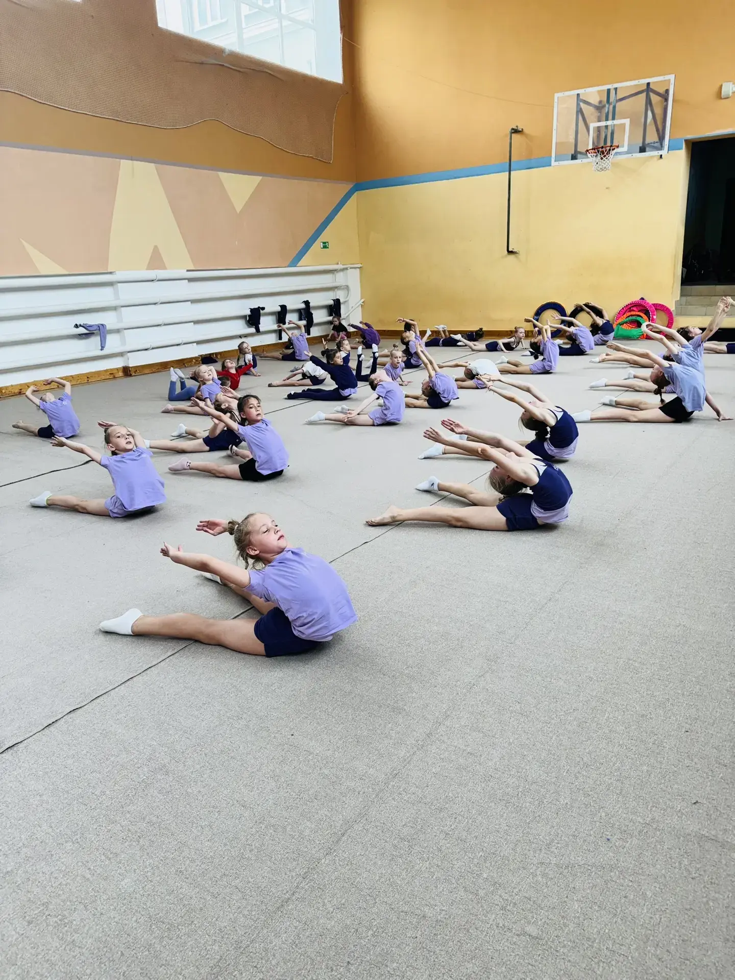 🤸🧘‍♀️ Нескучно началось лето у наших гимнастов!