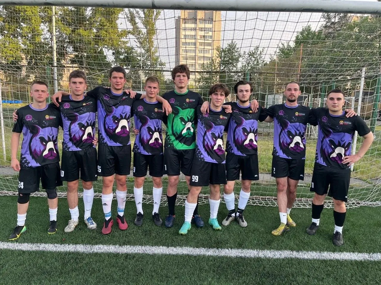 ⚽ Наши футболисты в деле⚽

Сборная Академии приняла участие в краевых соревнованиях по футболу «Обще