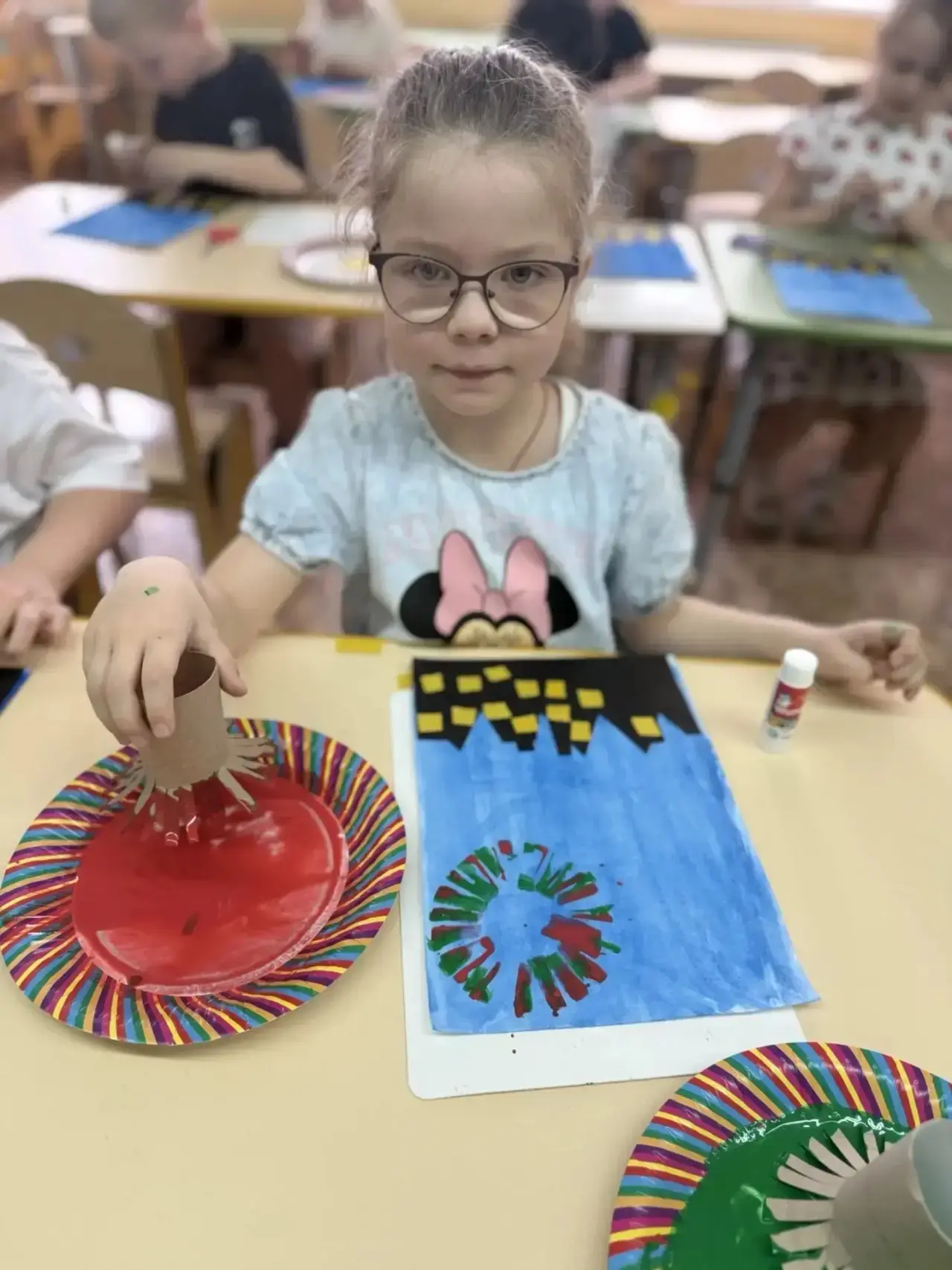 🎨 Маленькие руки — большое уважение к подвигу  В преддверии самого светлого праздника — Дня Победы —