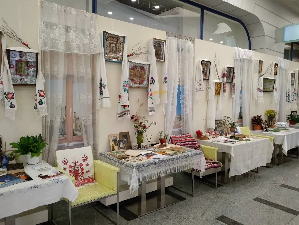 🖼 Выставка уникальных фолежных икон в ТЦ «Галерея Чижова» будет открыта до 19 апреля!  У воронежских