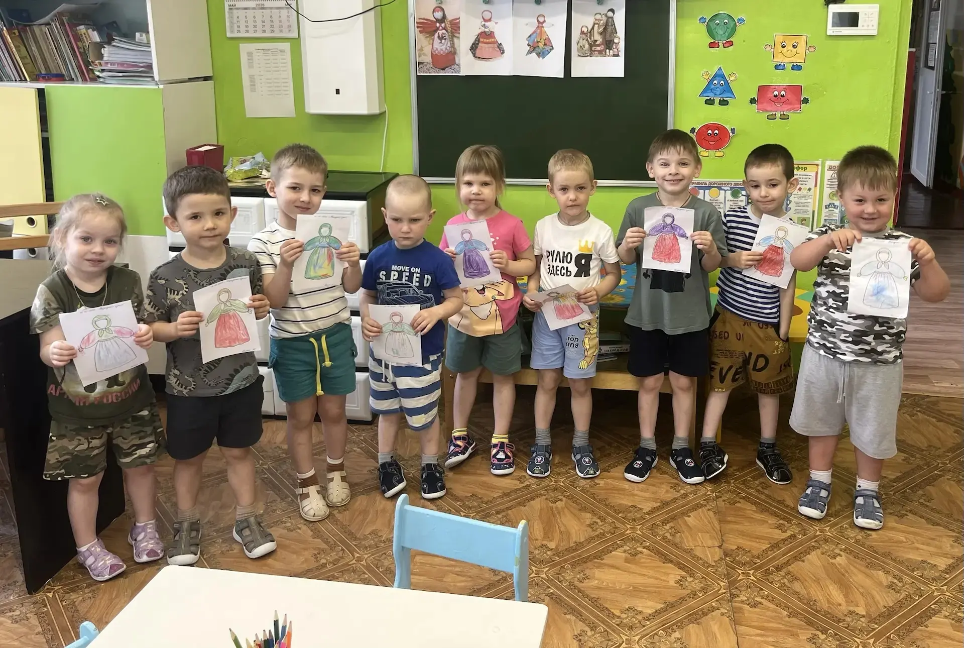 14 мая в младшей группе прошло увлекательное занятие, посвящённое Дню народной куклы 🪆.